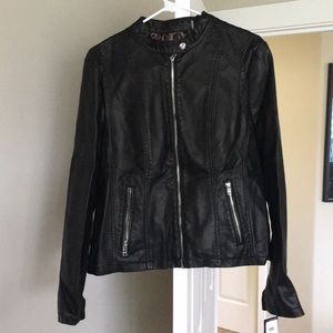 Leather jacket (leather alternative)